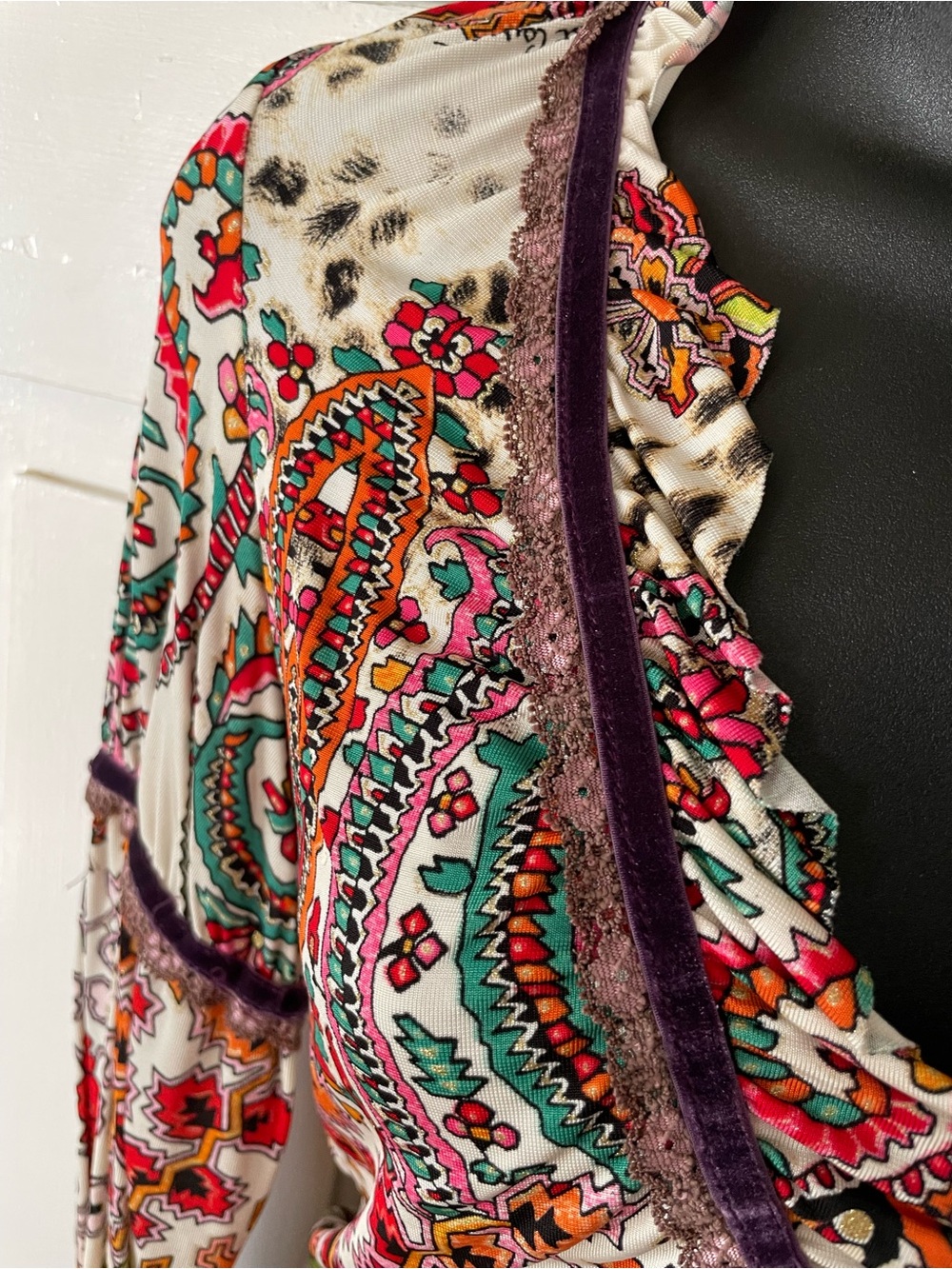 JUST CAVELLI Y2K Bold Floral Paisley Animal Print Long Sleeve Top - Picture 4 of 9